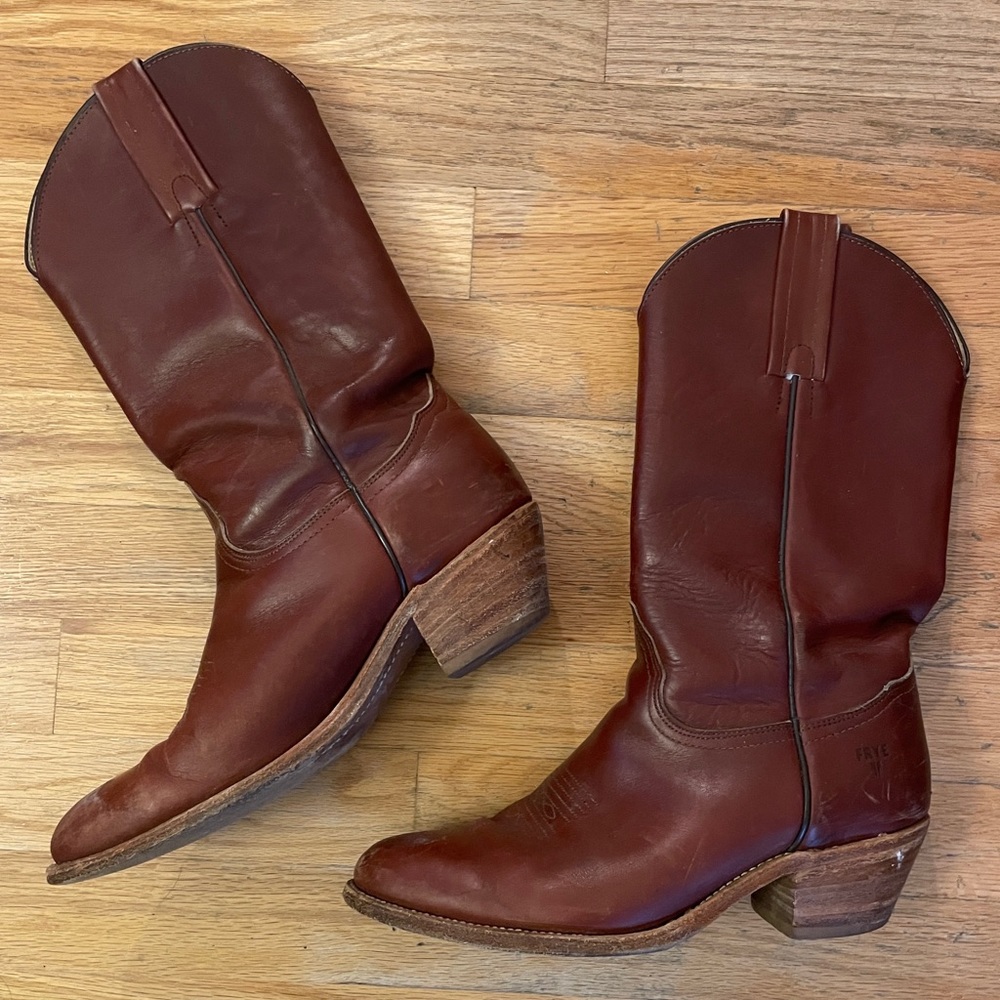 Frye Cowboy Boots sz 8